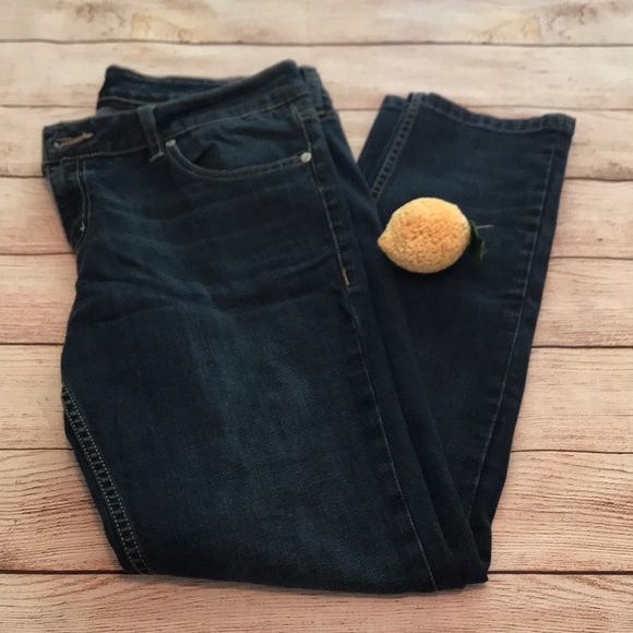 a.n.a Dark Wash Mid-Rise Skinny Jeans Size 31 aka 12P - Picture 1 of 9